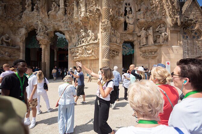 Barcelona: Sagrada Familia Semi-Private Guided Tour - Authentic Insights from Travelers