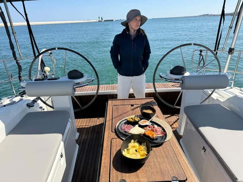 Barcelona Sailing Experience Luxury Boat w/Snacks & Drinks - Who Is This Tour Best For?