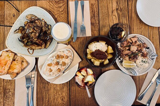 Barcelona Sightseeing by Bike with Photo Shooting and Tapas - The Practical Side: What You Need to Know