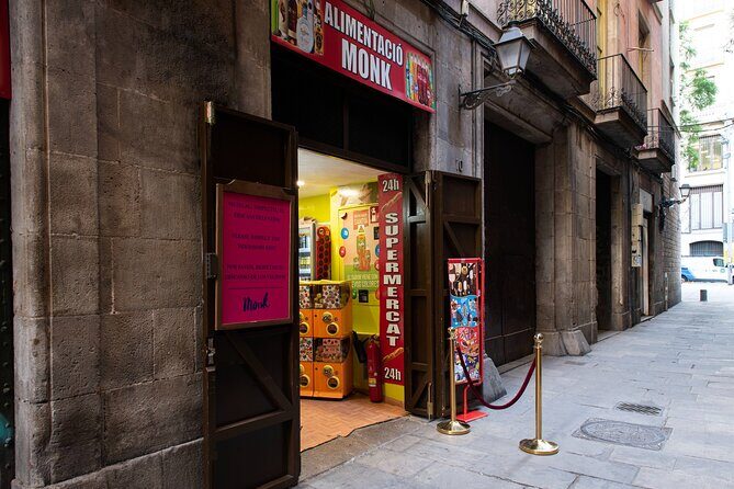 Barcelona: Speakeasy Bar Crawl with Free Drinks & VIP Nightclub - The Heart of the Night: What the Tour Offers