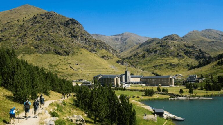 Barcelona to Vall de Núria: Pyrenees Mountain Wander Tour - Who Should Consider This Tour?