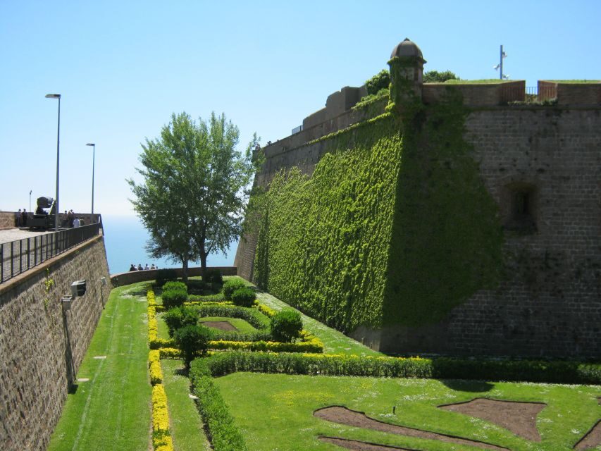 Barcelona Tour: Montjuic Cable Car & Gothic walking Tour - The Sum Up: Who Is This Tour Perfect For?