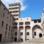 Barcelona walking tour Gothic Quarter and Ramblas+Boat trip - The Sum Up