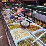 Barcelona´s Lunch or Dinner Tapas Tour: Food and Happiness - An In-Depth Look at the Barcelona Tapas Tour