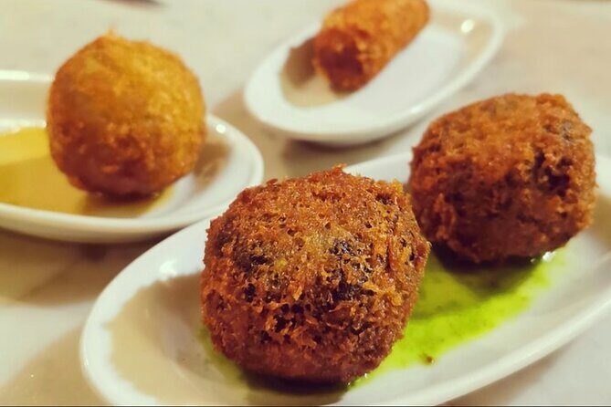 Barcelona´s Lunch or Dinner Tapas Tour: Food, drinks, happiness! - The Sum Up