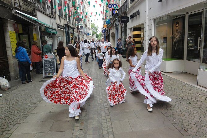 Bayonne Private Walking Tour With A Professional Guide - The Value of a Guided Private Tour