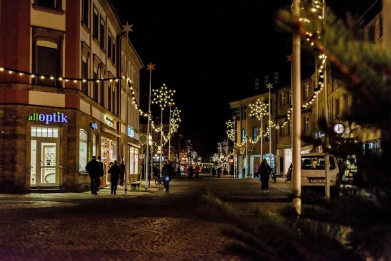 Bayreuth: Christmas city tour in German - Unpacking Bayreuth’s Artistic Heritage