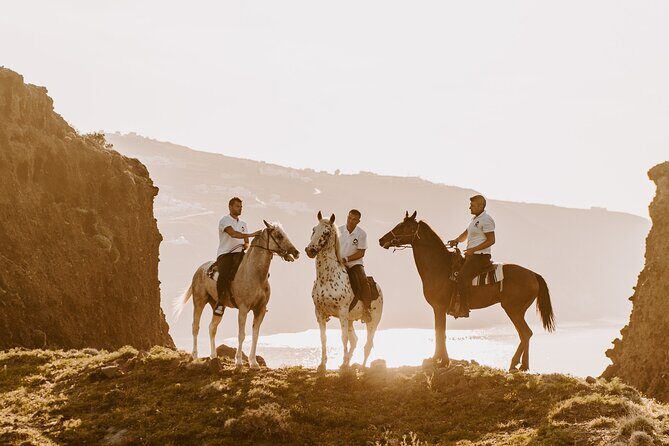 Beach gallop - horse riding Safari for experienced riders - The Scenic Cliffside and Views of the Caldera