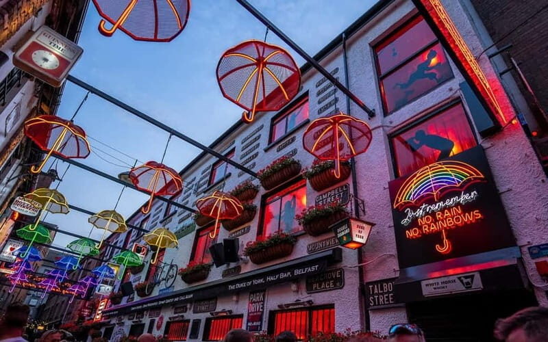 Belfast: City Walking Tour & Exploration Game - Itinerary Breakdown