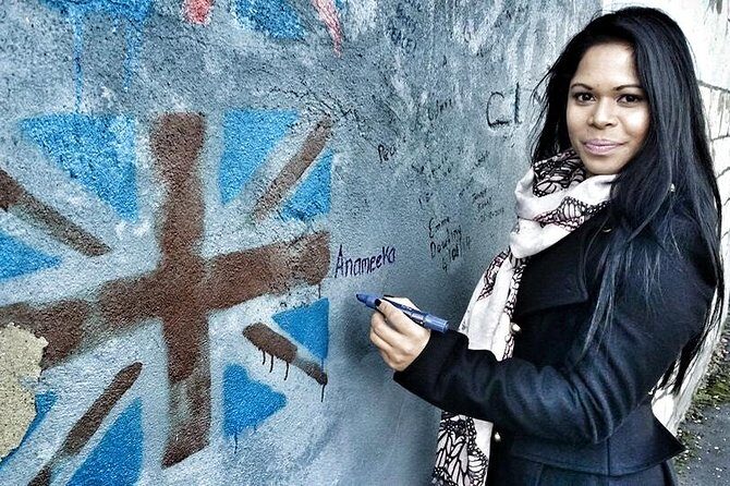 Belfast iconic mural taxi tour private 2hr adventure - What You Can Expect from the Tour