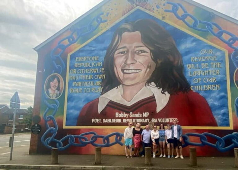 Belfast: Murals Taxi Tour - The Itinerary in Detail