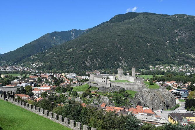 Bellinzona - Private Tour with a visit to Castelgrande - Discovering Castelgrande: The Main Event