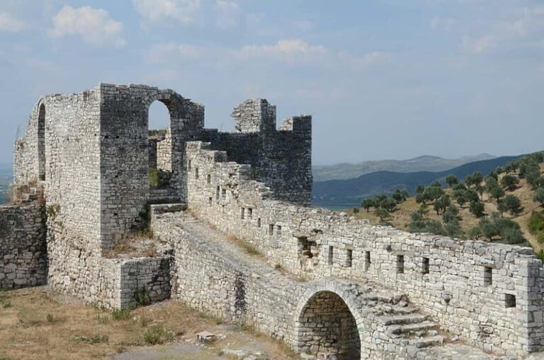 Berat: Guided Walking Tour and Gorica Hill Hike - The Significance of Berat’s Religious Coexistence