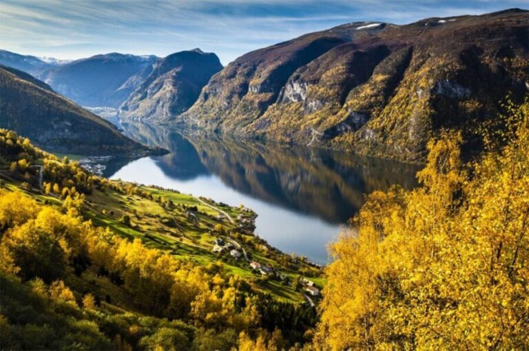Bergen: Private Day Tour, Nærøyfjord Cruise and Flåm Railway - Why This Tour Offers Great Value