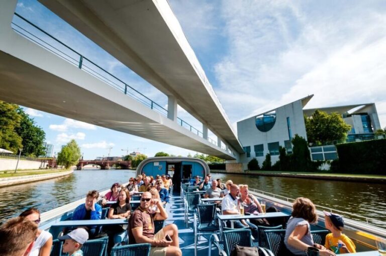 Berlin: 3.25-Hour Spree & Landwehrkanal Boat Tour - Exploring Berlin from the Water: A Deep Dive