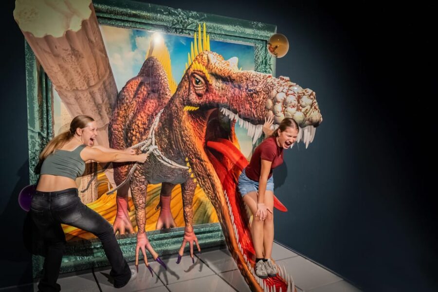 Berlin: 3D TrickArt Museum - Tickets - The Highlights: Photos, Illusions, and Fun