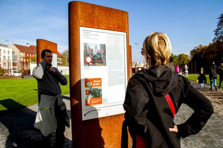 Berlin: Berlin Wall Tour Berlin East West - The Sum Up