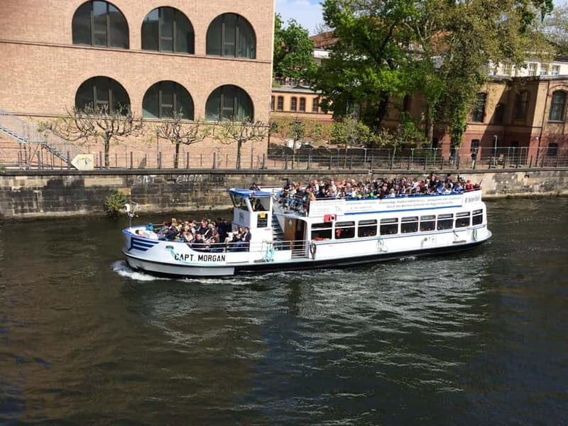 Berlin: City Boat Tour with Live Commentary - Who Will Love This Tour?