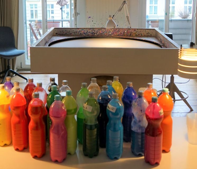 Berlin: Create Your Own Spin Painting at Jans Echternacht - What to Expect from Your Berlin Spin Painting Workshop