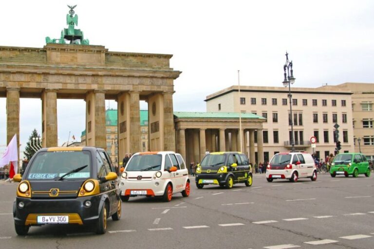 Berlin: E-Trabi City Tour - The Experience Behind the Wheel