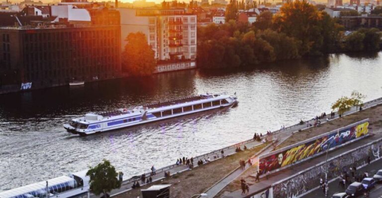 Berlin: Evening City Sightseeing Cruise - The Experience from a Traveler’s Perspective