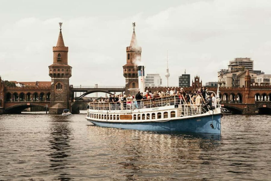 Berlin: Evening JAZZ Cruise with "Markus Ehrlichs" Jazz Trio - Who Is This Tour Best For?