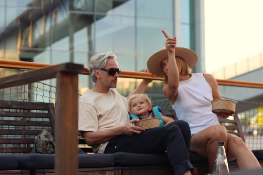 Berlin: Evening Sightseeing River Cruise on the Spree - The Experience and Atmosphere