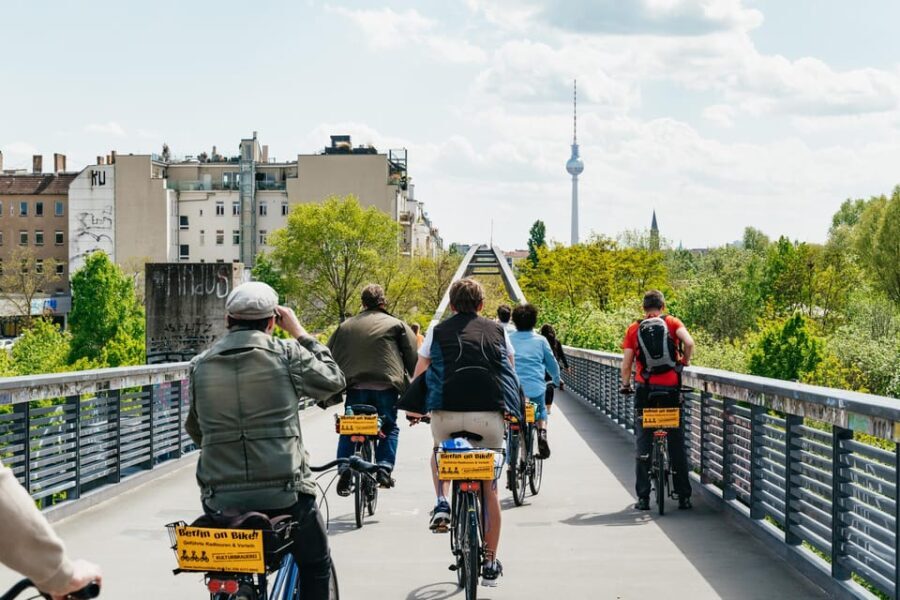 Berlin: Green City Guided Bike Tour - What the Tour Offers in a Nutshell