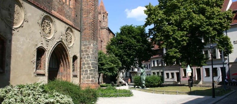 Berlin: Guided Bike Tour to Hidden Gems off the Beaten Path - Why This Tour Works Well for Different Travelers