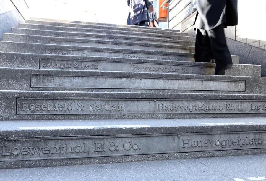 Berlin: Hidden gems around the Gendarmenmarkt - Guided walking tour - Why This Tour Works Well