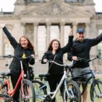 Berlin Highlights: 3-Hour Bike Tour - The Guide and Atmosphere