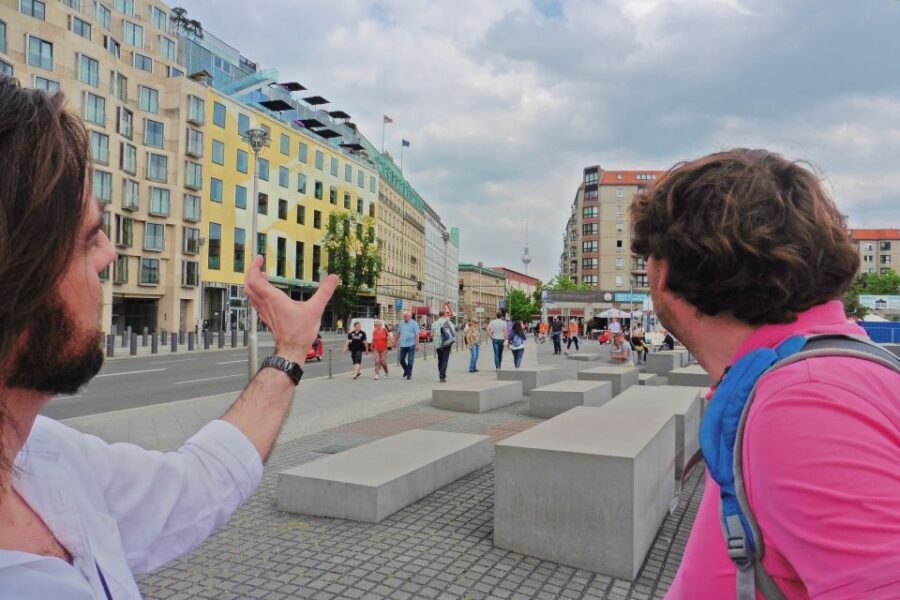 Berlin: Historical Sights & Berlin Wall Tour with a Berliner - Authentic Stories and Insights