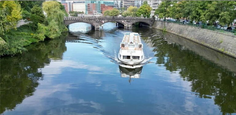 Berlin: Sightseeing Cruise from Berlin Main Station - Final Thoughts: Who Should Consider This Cruise?