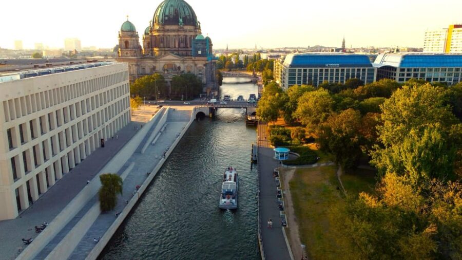 Berlin: Spree River Romantic Moon Boat Ride - Practical Details That Matter