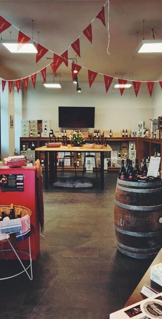 Berlin: Wine on Canvas - Paint Workshop and Wine Tasting - Who Would Love This Experience?