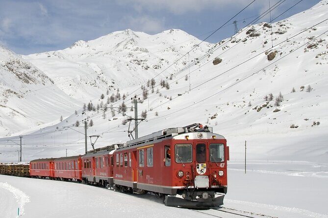 Bernina Red Train Experience by train from Lecco - Varenna - An In-Depth Look at the Itinerary