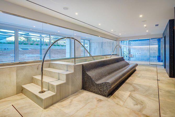 Best Friends Ritual: mini facial + aromatherapy massage + day SPA + glass cava - Booking and Practical Details