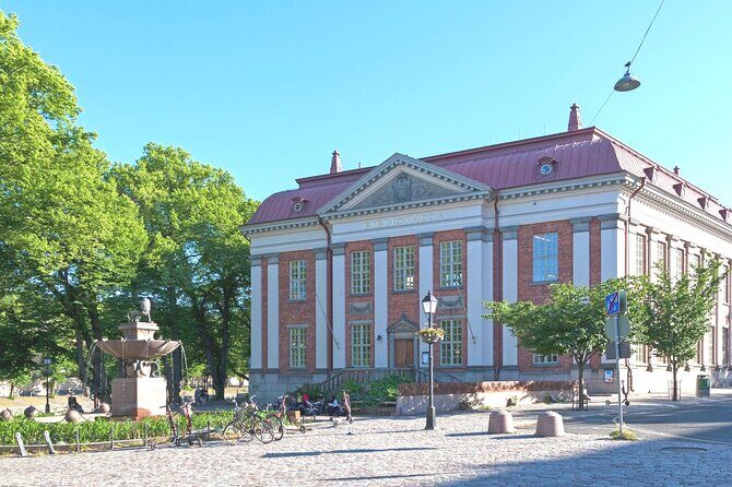 Best Intro to Turku in 2 hours with a Local - Why a Guided Walk with a Local Matters