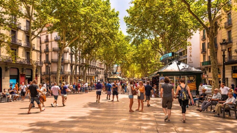 Best of Barcelona: Private Walking Tour with a Local - Itinerary Breakdown