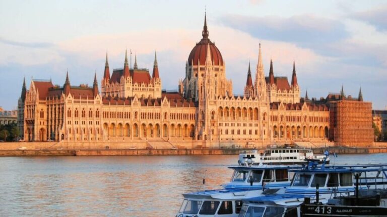 Best of Budapest: Private Walking Tour with a Local - Authentic Experiences and Hidden Gems