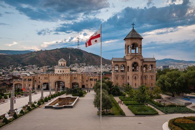 Best of Georgia - 3 or 4 days private tour with transfers and guide - Transportation, Timing, and Comfort