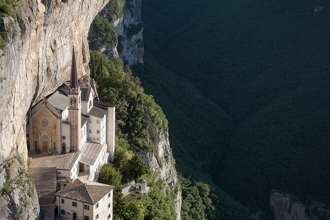 Between heaven and earth: Sanctuary of Madonna della Corona - Key Points