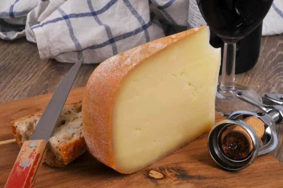 Biarritz: Culture and Food Walking Guided Tour - The Itinerary in Detail