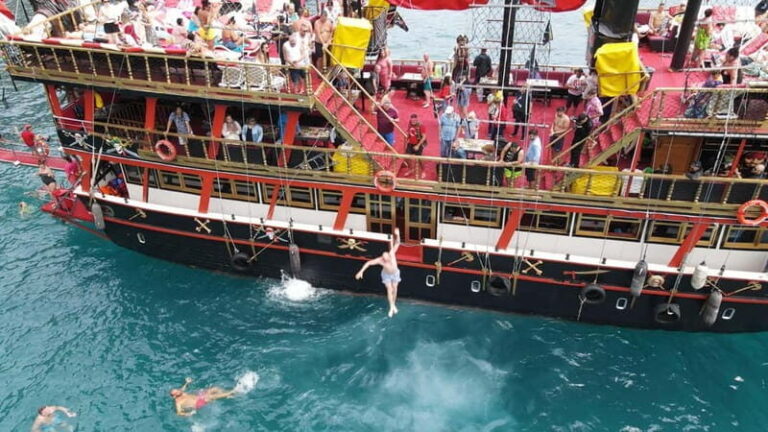 Bigboss Diamond Pirate Boat Trip - How the Itinerary Shapes Your Day