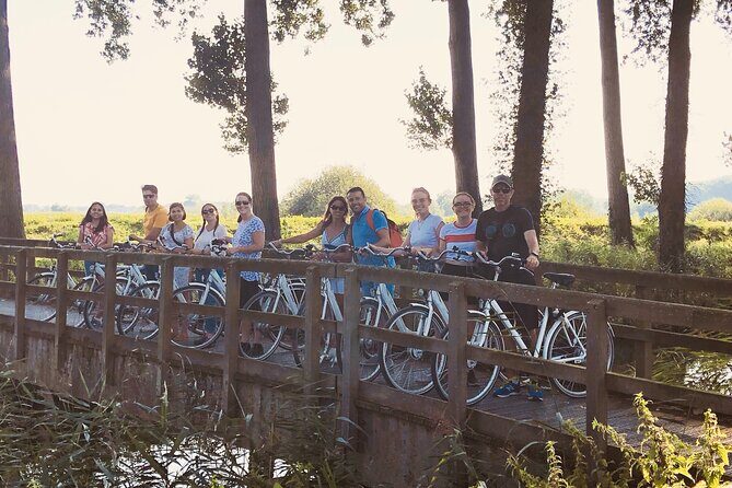 BikeTour Bruges & Damme in Spanish and English - A Deep Dive Into the Itinerary