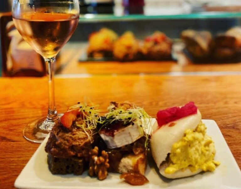 Bilbao: Guggenheim Museum Visit & Private Walking Food Tour - Private Guided Tour: Personal Insights and Local Stories