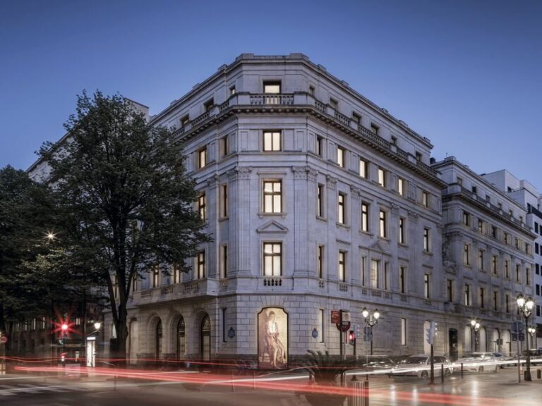 Bilbao: Historical and Architectural Walking Tour - A Deep Dive into the Itinerary