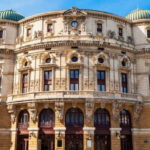 Bilbao: I am a guide who shows the history of the town of Bilbao. - Practical Details and Value