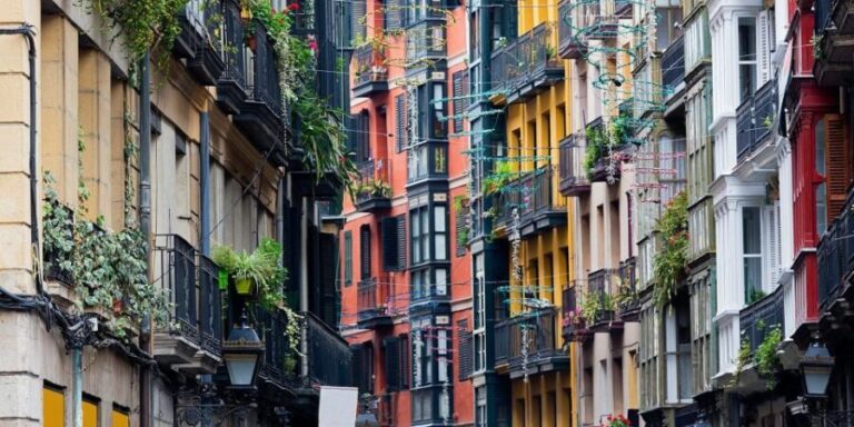 Bilbao: Old Quarter Walking Guided Tour - FAQs