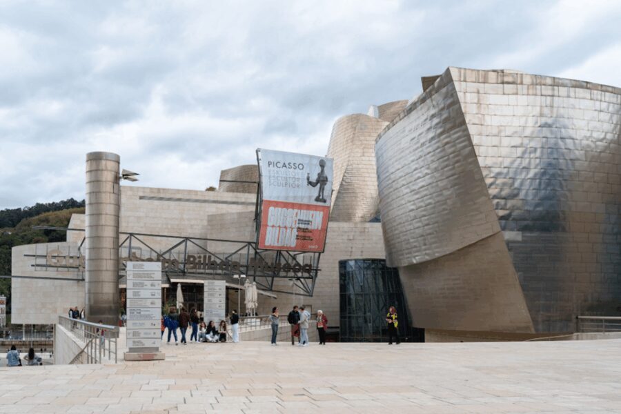 Bilbao: Skip-the-Line Guggenheim Museum Guided Tour - Who Will Enjoy This Tour?
